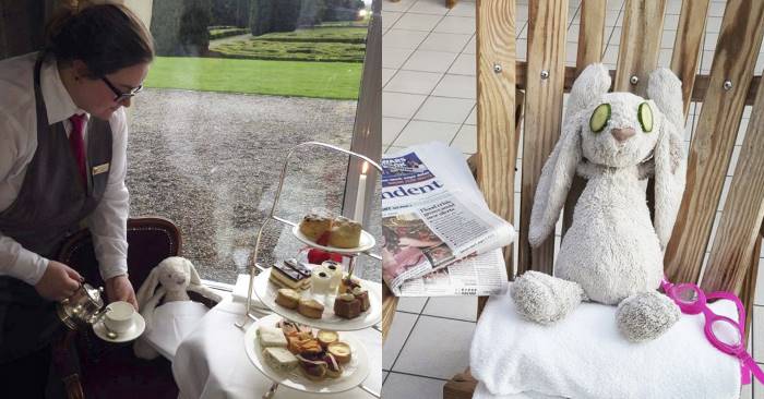 Den lille jenta glemte kosebamsen sin på hotellet, personalet tok den med på eventyr